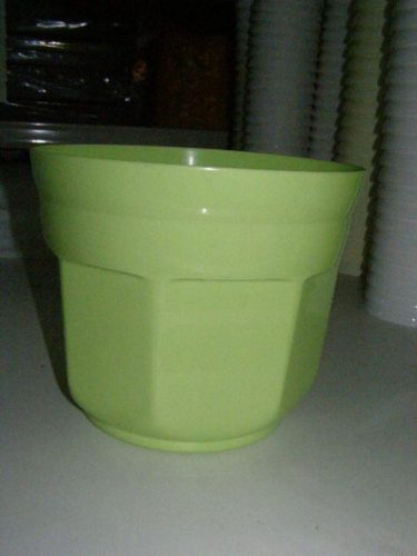 Szögletes cserép 21 cm.