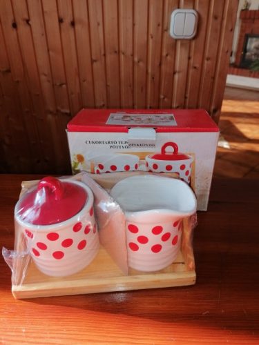 Pöttyös Polc + tejkiöntő és cukortartó
