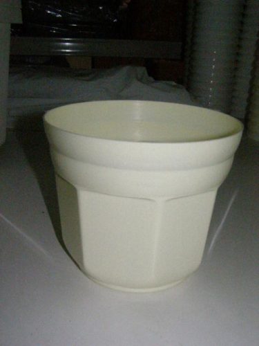 Szögletes cserép 21 cm.